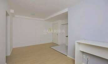 Imagem 3: Apartamento de 3 dormitórios, sendo 1 suíte com ventilador de teto, no bairro Humaitá