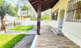 Imagem 5: Casa com 4 dormitórios, sendo 1 suíte e 2 vagas no bairro Feitoria