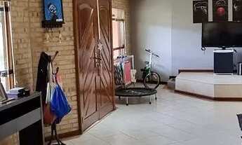 Imagem 6: Casa de condomínio para venda tem 280 metros quadrados com 4 quartos