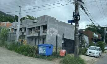 Imagem 6: CASA TRIPLEX 2 SUÍTES- BAIRRO- LAGOA DA CONCEIÇÃO- FLORIANÓPOLIS- SC