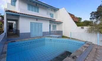 Imagem 3: Casa com piscina em localização nobre no bairro Tristeza com vista para Rio Guaíba
