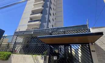 Imagem: Apartamento com sacada em andar alto - Edifício