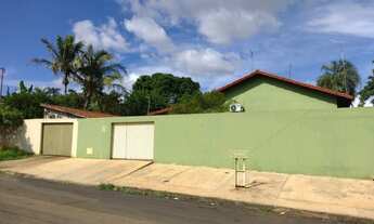 Imagem 4: Lote com 1584 para venda com casa de 3 quartos com uma suíte