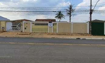 Imagem 2: Casa para venda com 360 metros quadrados com 3 quartos