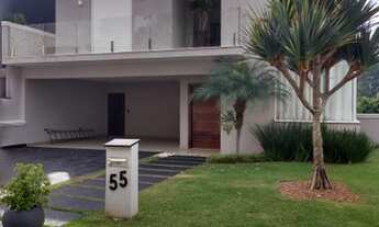 Imagem 2: Casa no condomínio Real Park Arujá para venda tem 300 metros quadrados com 3 quartos