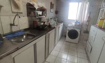 Imagem 4: Apartamento com 03 quartos, forrado, revestido e em ótimo estado de uso