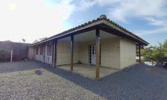 Imagem 2: 1727 Casa em Alvenaria no Centro, fundos Rio Perequê