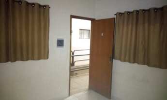 Imagem 6: Kitinets Quitenetes no centro de Ourinhos aluga, próximo ao terminal de ônibus, calçadão