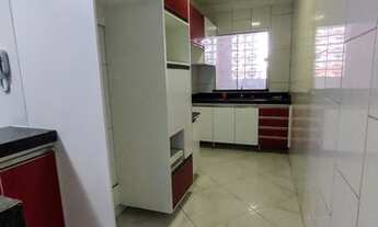 Imagem 2: Apartamento para aluguel possui 55 metros quadrados com 2 quartos em Serrinha - Fortaleza