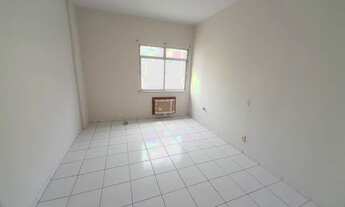 Imagem 3: Apartamento para venda tem 38 metros quadrados com 1 quarto em Catete - Rio de Janeiro - R