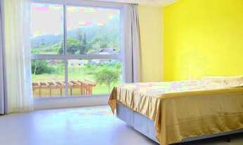 Imagem 2: Casa de condomínio para venda possui 240 metros quadrados com 4 quartos