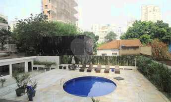 Imagem 5: Sofisticação e tranquilidade morando no coração do Jardim América com piscina e 4 vagas de