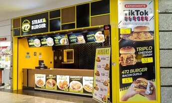 Imagem 2: Loja no shopping brisamar em São Vicente ( praça de alimentação