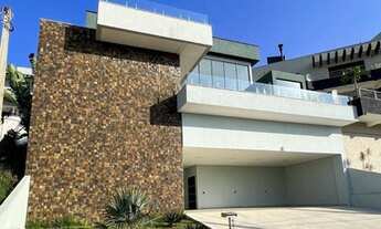 Imagem 3: Sobrado com 4 Quartos sendo 4 Suítes no Jaguary a venda, Urbanova