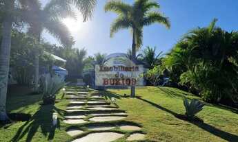 Imagem 4: Lindíssima casa na Ferradura com 7 suítes a passos da praia para aluguel!