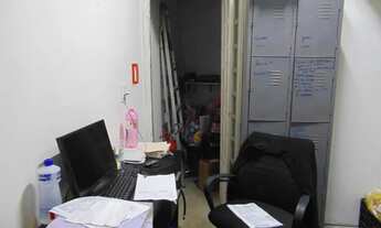 Imagem 3: Ponto comercial/Loja/Box para venda possui 120 metros quadrados com 4 quartos