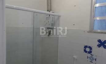 Imagem 7: Apt.º de sala e quarto separados, vista parcial mar