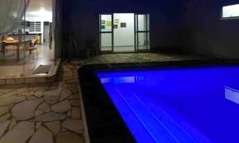 Imagem: Casa com piscina central !!!!