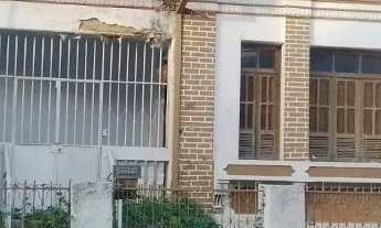 Imagem 2: Casa Exclusiva com Arquitetura Colonial Germânica no Centro de Montes Claros/MG