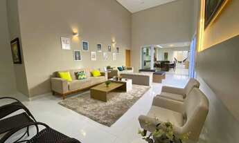 Imagem 2: Casa Jardins Lisboa Casa em Condomínio com 3 Quarto(s) e 4 banheiro(s) à Venda, 220.00 por