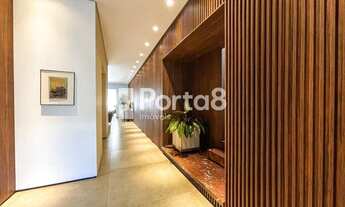 Imagem 7: Sobrado Luxuoso com Vista para o Campo de Golfe no Condomínio Quinta do Golfe Jardins, com