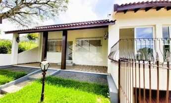 Imagem: Casa com 4 dormitórios, sendo 1 suíte