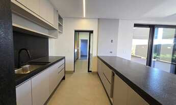 Imagem 7: Belíssima Casa com 4 Suítes + Piscina e Acabamento Impecável - Alphaville IV