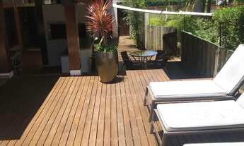 Imagem 7: Casa para aluguel e venda possui 450 metros quadrados com 4 quartos.