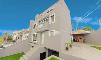 Imagem 2: Sobrado com 4 quartos e amplo quintal à venda, 304 m² por R$ 1.498.000,00 - Pilarzinho, Cu