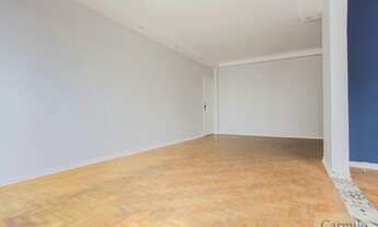 Imagem 5: Em andar alto com amplo com janelão em frente ao Mackenzie!