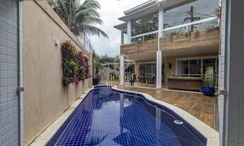 Imagem 3: Belíssima Casa Triplex no Dream Village