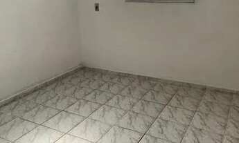 Imagem 3: Alugo casa com 2 Quartos na Rua dos Caicós(Av 7) em Dix Sept Rosado