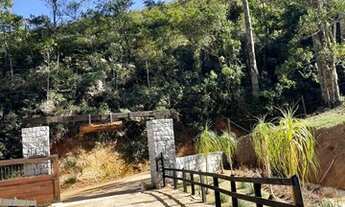 Imagem 4: La Famiglia by Déborah Secco-Áreas nas montanhas com muito tranquilidade e integração com