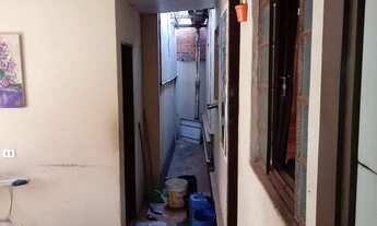 Imagem 4: SOBRADO COM EDÍCULA NO FUNDO