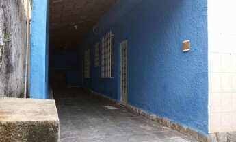 Imagem 2: Casa de vila térrea com 02 quartos e garagem para 03 carros e quintal