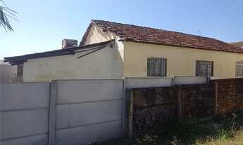 Imagem 2: Casa À venda no bairro Vila Giovanetti contendo: Sala Cozinha Dois dormitórios sendo u