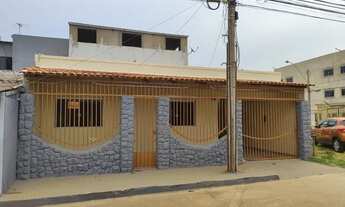 Imagem: Excelente casa de esquina sobrado de fundos