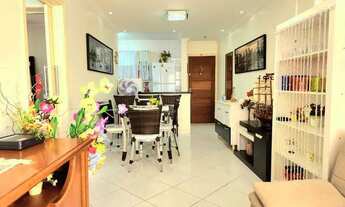 Imagem 2: Apartamento a venda na praia das Pitangueiras, 2 dormitórios, 1 vaga de garagem, 2 quadras