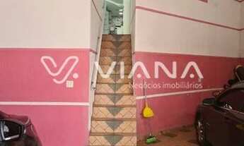 Imagem 6: Sobrado Adaptado para Comércio (Salão de Beleza