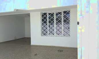 Imagem 4: Casa para venda possui 220 metros quadrados com 4 quartos em Setor Bela Vista - Goiânia