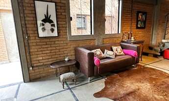 Imagem 5: Lindo Loft em Passa Quatro-MG,com arquitetura moderna e vista para as montanha da Mantique