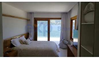 Imagem 5: Refúgio de Luxo à Venda: Casa em Condomínio com Acesso a Pista de Pouso no Portobello