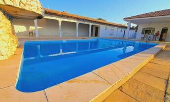 Imagem 2: Térrea para venda possui 800 metros quadrados com 5 quartos em Jardim Califórnia - Cuiabá