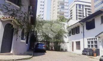 Imagem 2: Sobrado em Vila no Jardins 340 m2 construídos em excelente localização