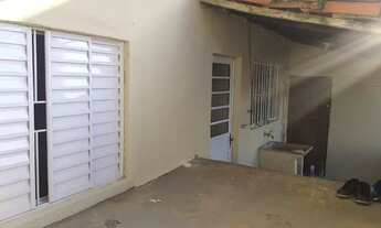 Imagem 5: Casa térrea, 2 quartos, sala, cozinha, banheiro, 2 vagas garagem, lavanderia, quintal