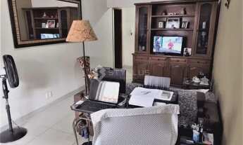 Imagem 2: Localização Incontestável! Casa Linear, junto a comércio e condução, possibilid