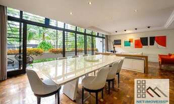 Imagem: Casa de Alto Padrão de 5 Dormitórios (340m²)