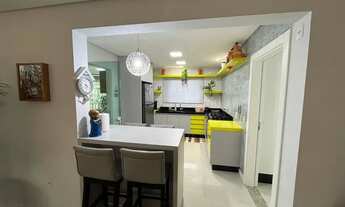 Imagem 3: Apartamento mobiliado e decorado com 4 dormitórios e 3 vagas em Itapema - Meia Praia