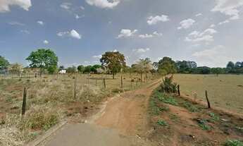 Imagem 3: Área Entre Duas Ruas Perto da Saída para Guapó