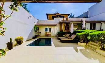 Imagem: Casa à venda, 4 quartos, 1 suíte, 4 vagas